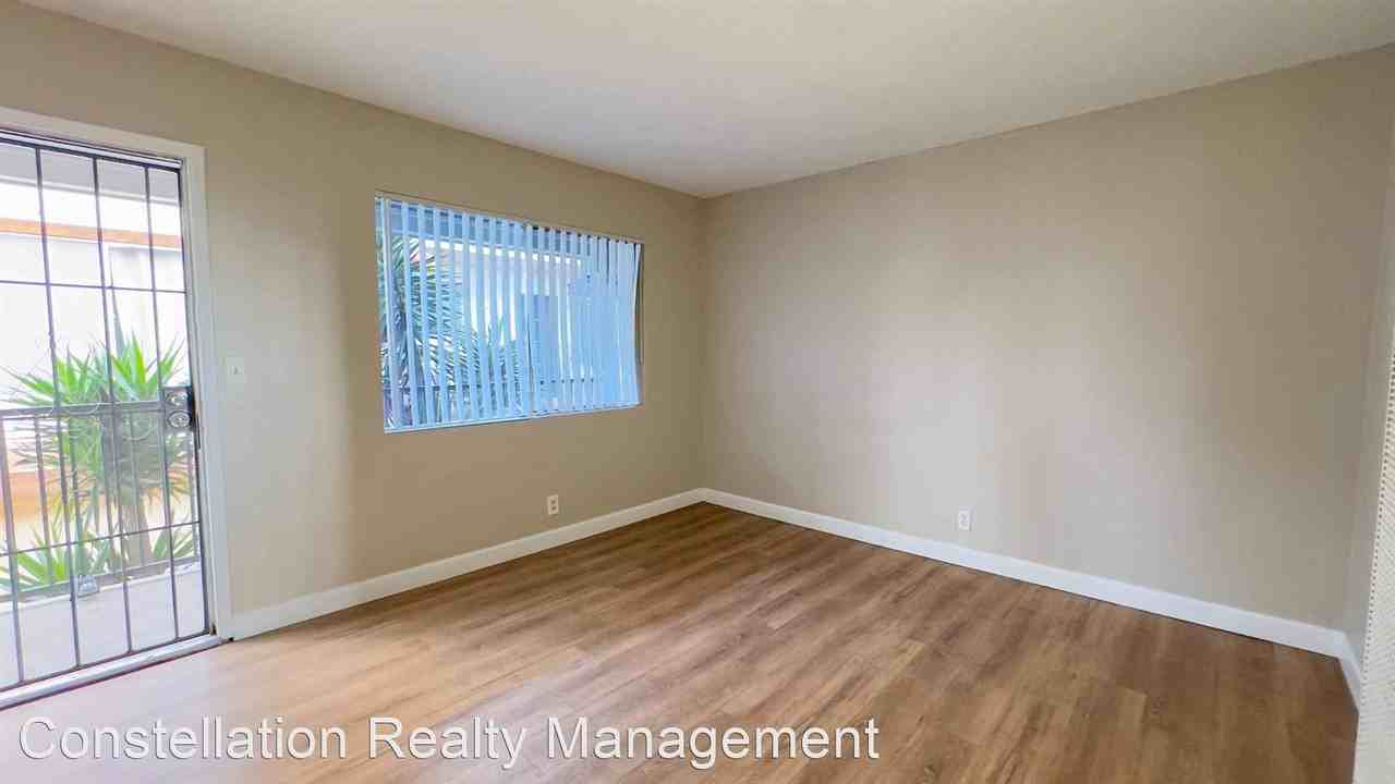 2715 44th St - Photo 2 of 13