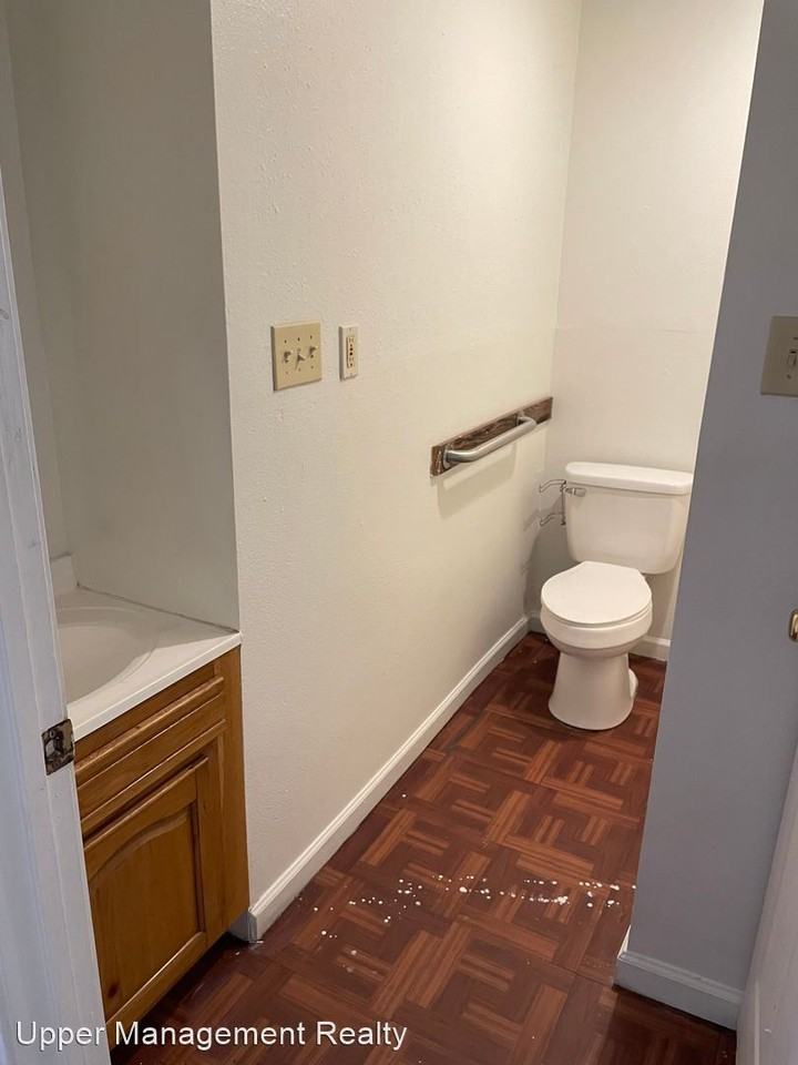 2819 - 21 Conti Street - Photo 3 of 9