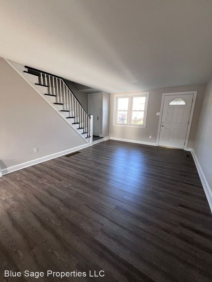 120 W Madison Ave - Photo 3 of 19
