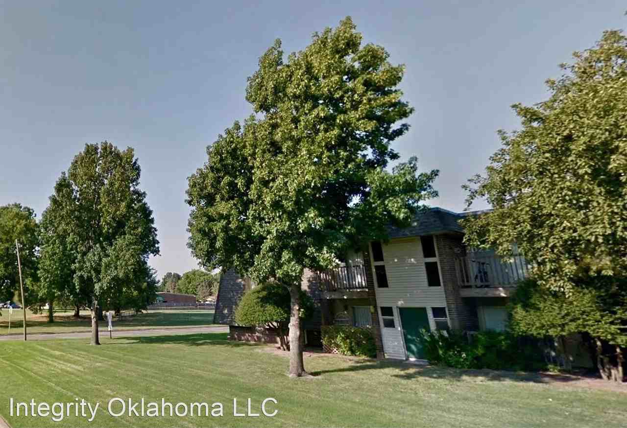 Bethany Place Apartments Near Eldon Lyon and downtown bethany! 3901