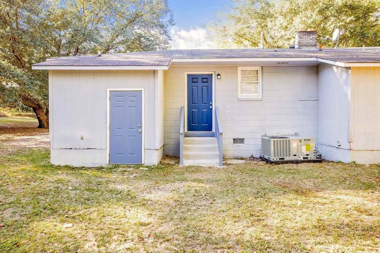 Blayne Dr - Photo 3 of 11