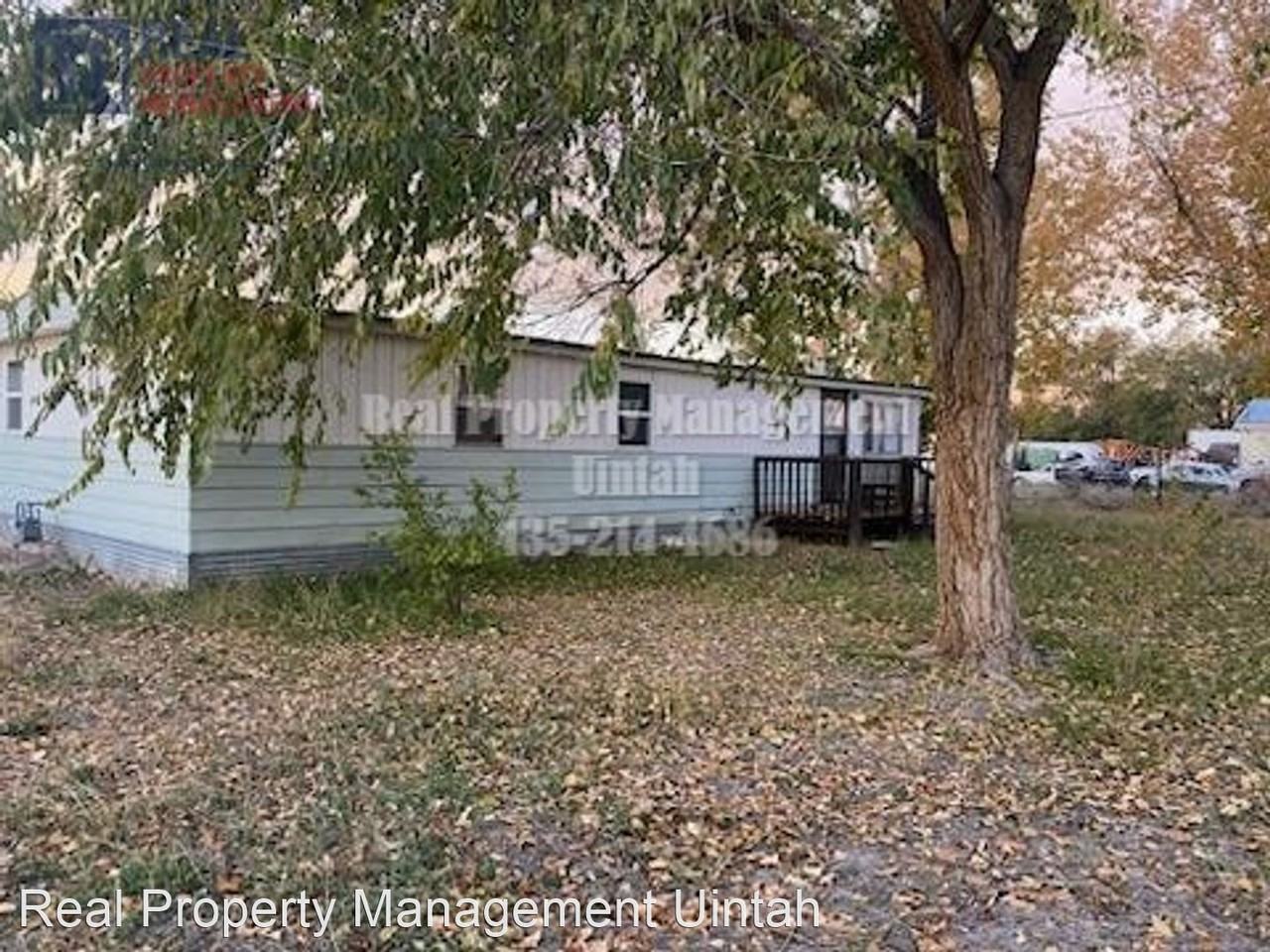 260 E 100 N - Photo 2 of 14