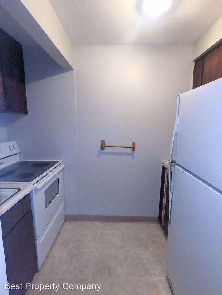 235/237 W Whitesell - Photo 3 of 11