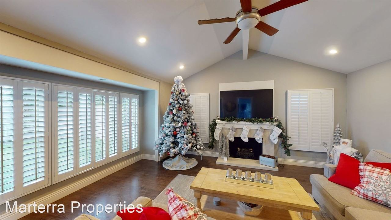 12042 Montecito Rd - Photo 2 of 40