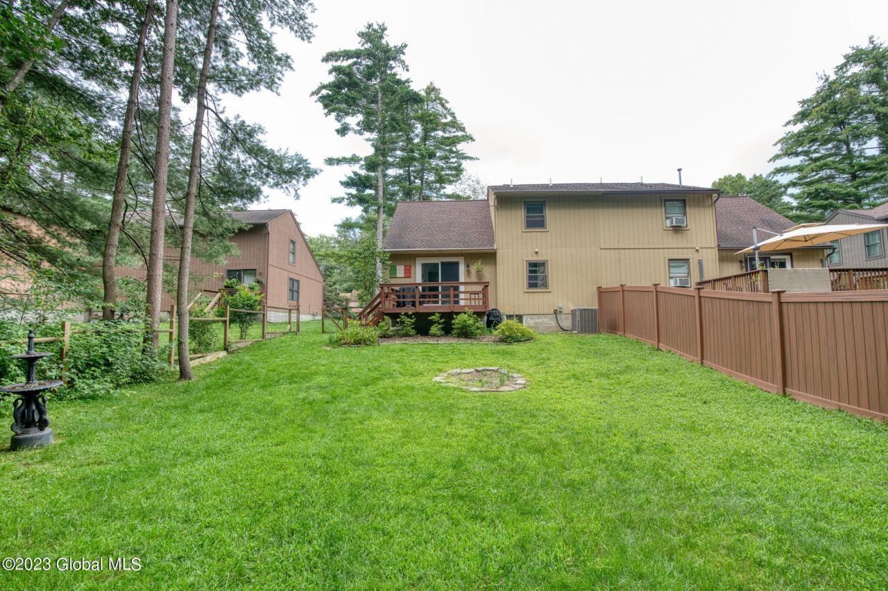 131 Thimbleberry Rd - Photo 3 of 26