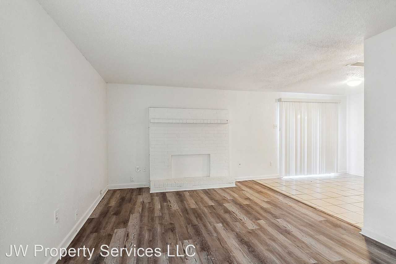 933 West Monterey Court - Photo 2 of 11