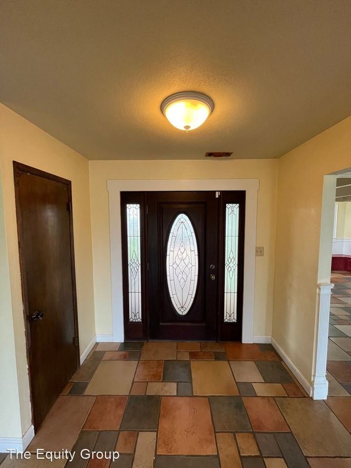 38340 Road 172 - Photo 3 of 32