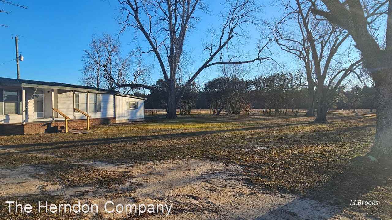 45 Connell Rd - Photo 3 of 37