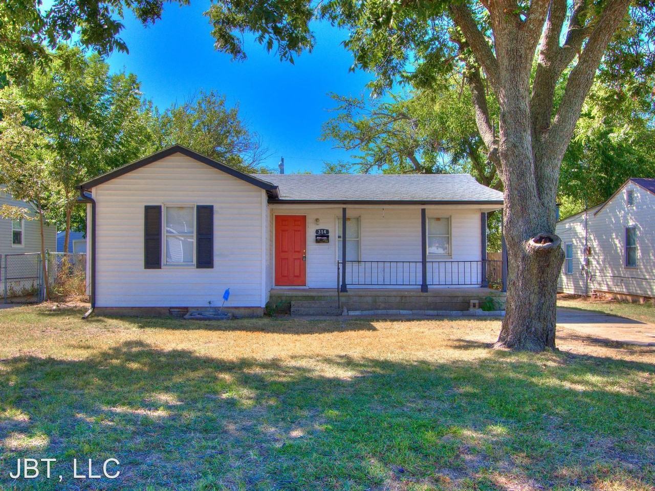 314 W Peach St, Midwest City, OK 73110 2 Bedroom House for 950/month