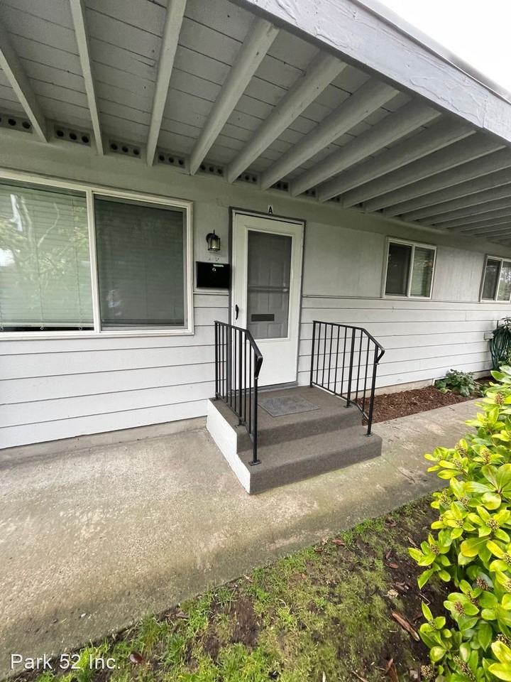 1017 N K Street - Photo 2 of 13