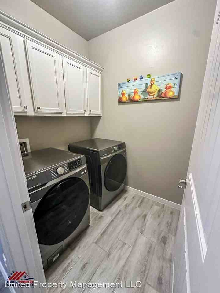 4109 Honolulu Rd - Photo 2 of 9