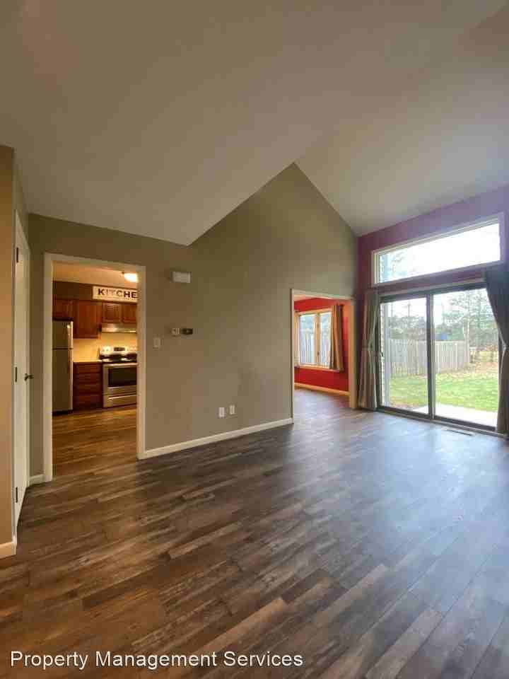 1714 College Manor Dr - Photo 3 of 40