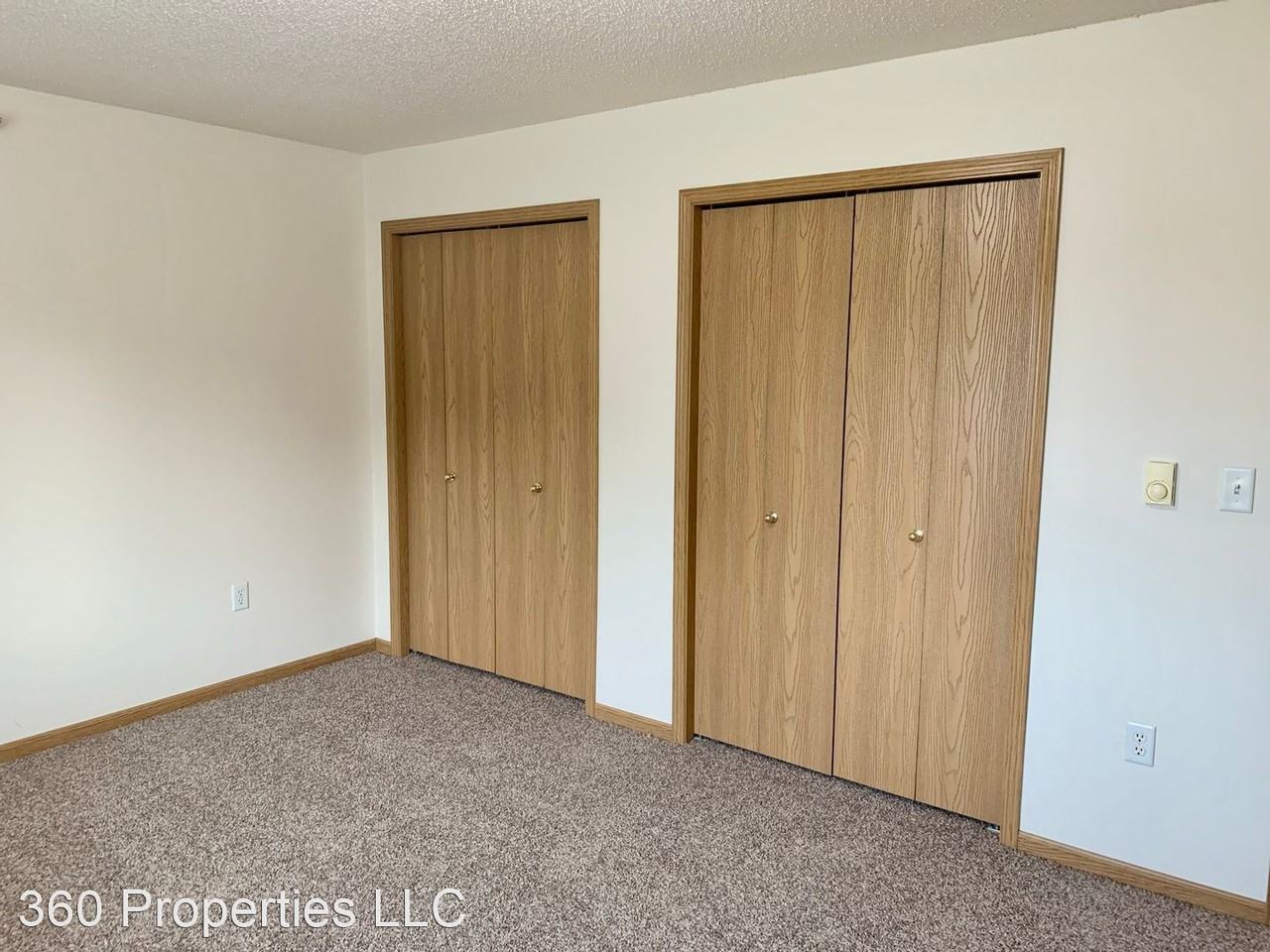 4231 33rd Ave South - Photo 3 of 39