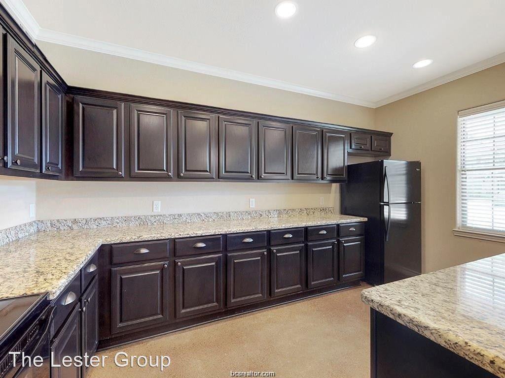 3313 Wakewell Ct - Photo 2 of 7