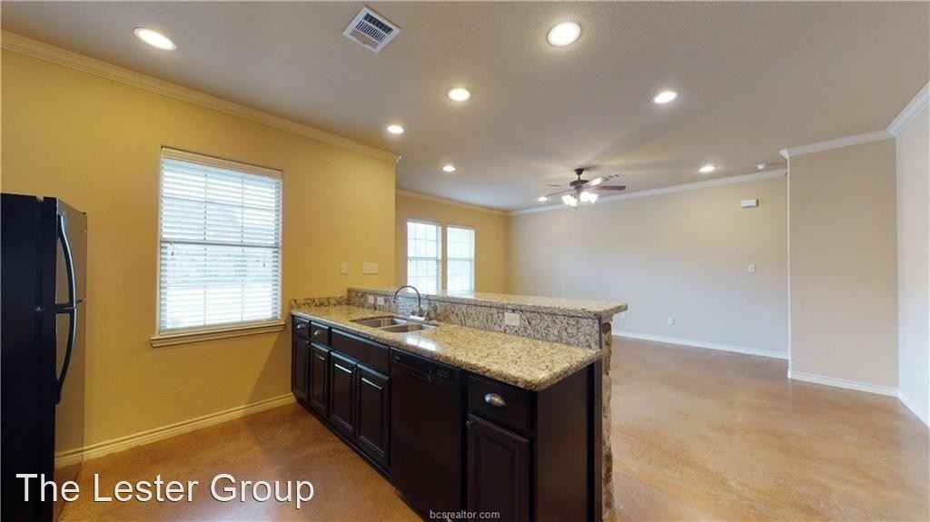 3102 Airborne Ave - Photo 3 of 41