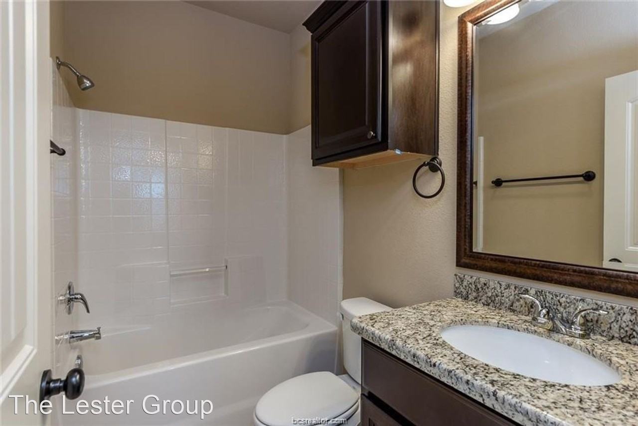 3329 Airborne Ave - Photo 3 of 9