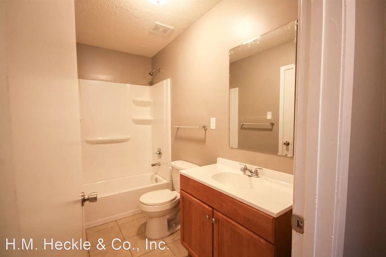 Spottswood Manor Townhomes - Photo 3 of 9