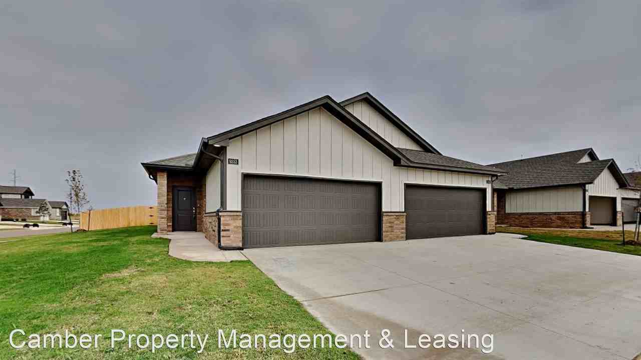 9336 Nw 124th St - Photo 2 of 23