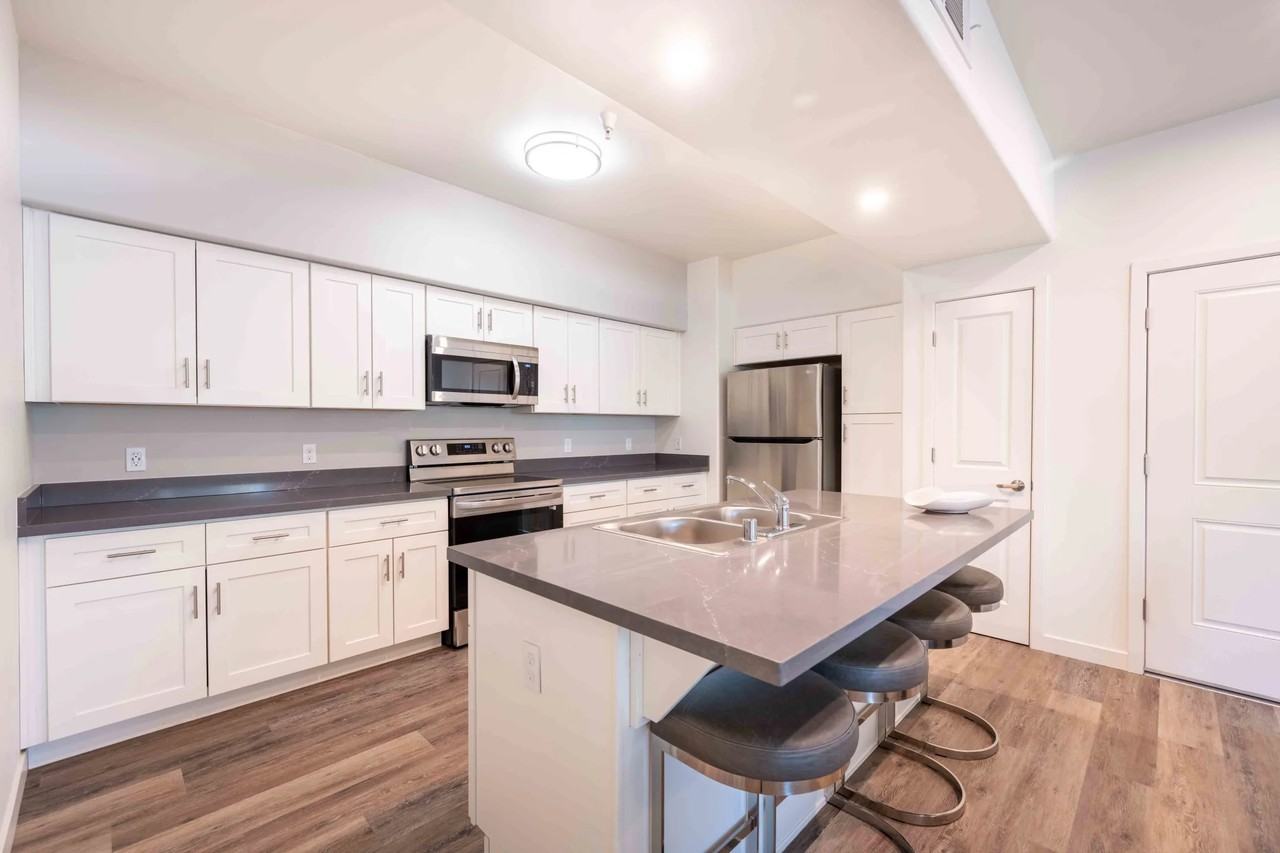 Apartments for Rent in Visalia, CA 110 Condos & Other Rentals Zumper