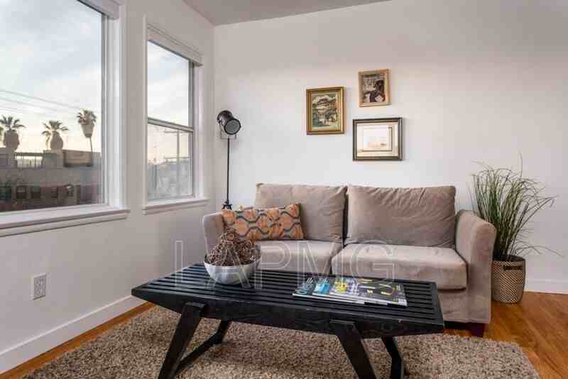 1159 1/2 Bellevue Ave - Photo 2 of 15