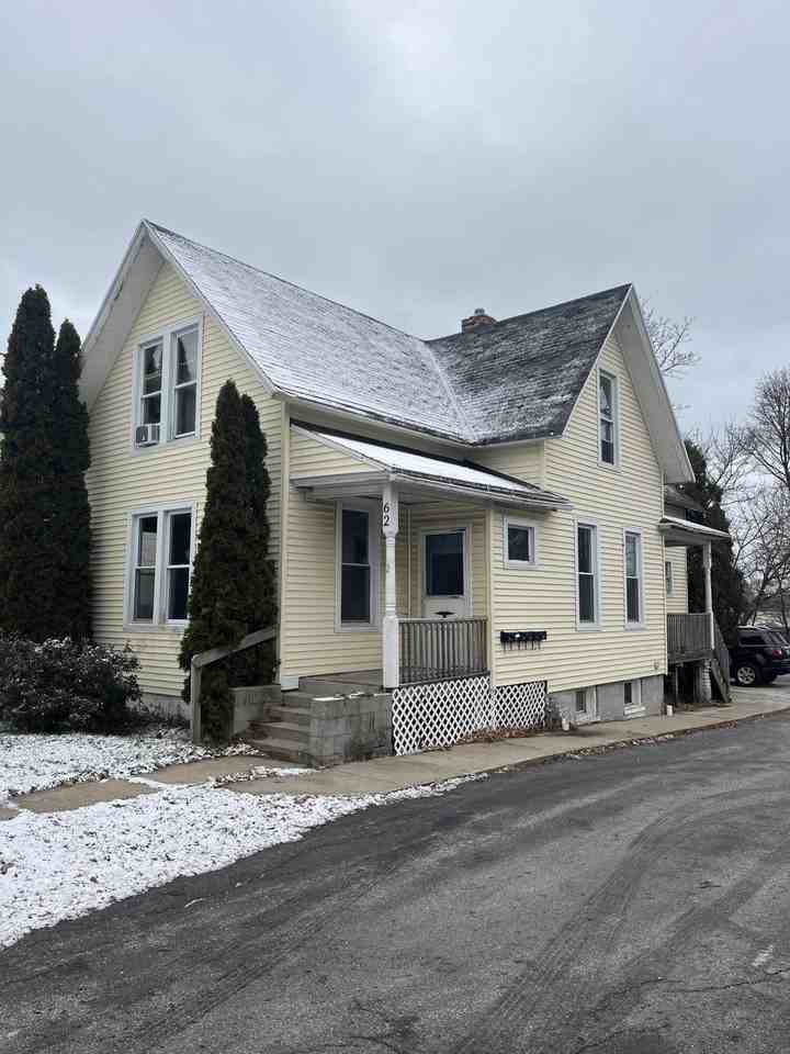 62 Filer St, Manistee, MI 49660 2 Bedroom Apartment for 1,250/month