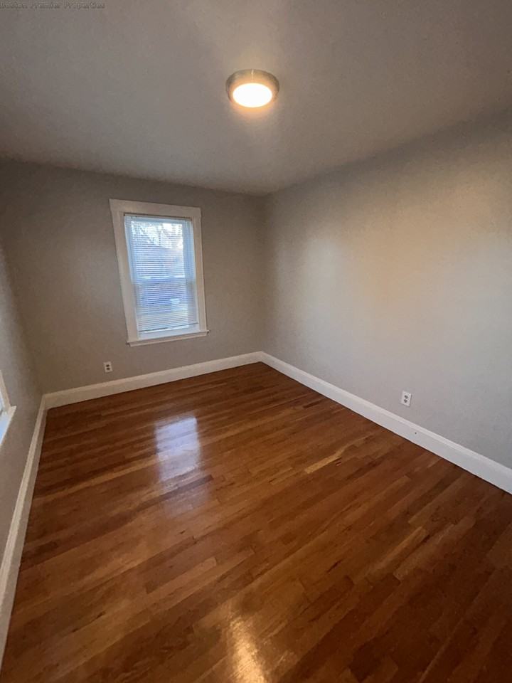 Brook Rd #2L - Photo 2 of 19