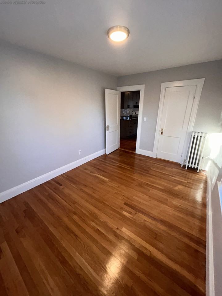 Brook Rd #2L - Photo 3 of 19