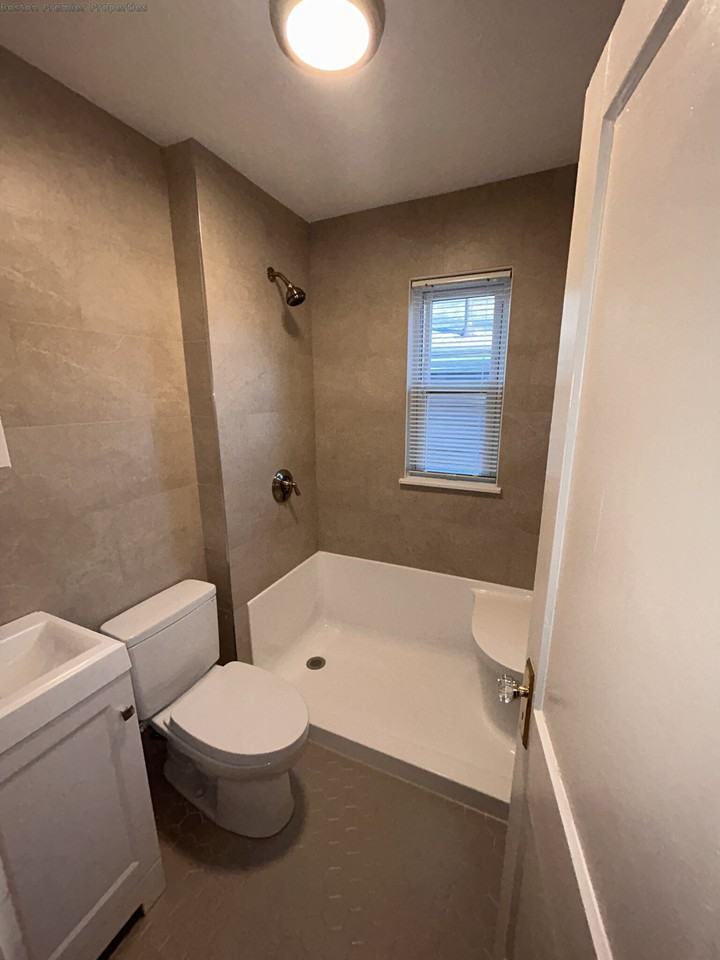 Brook Rd #2L - Photo 4 of 19