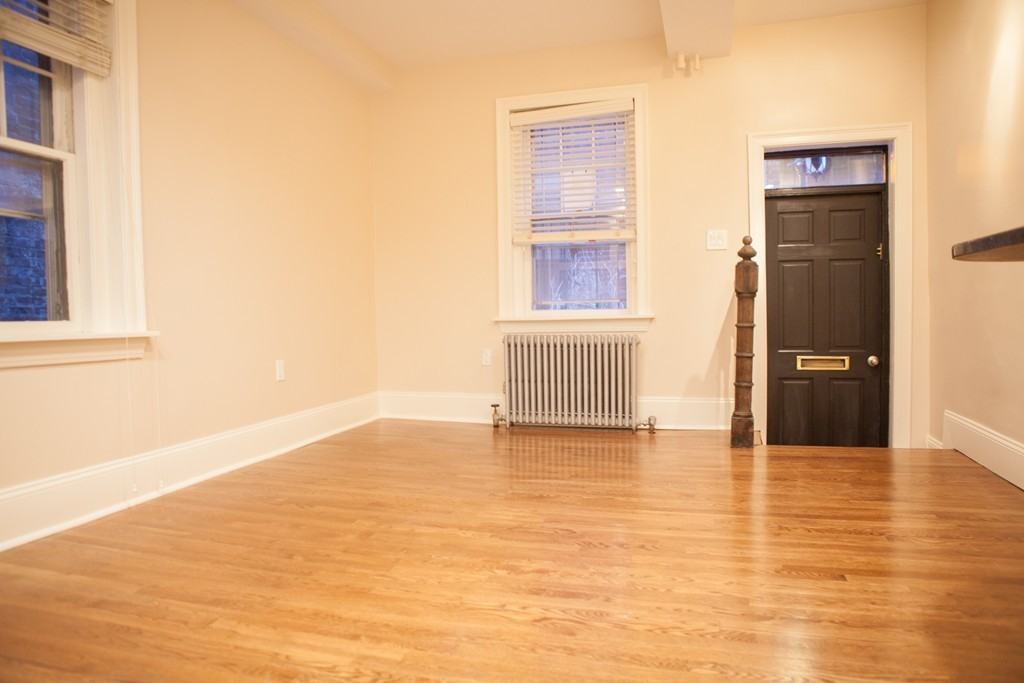 11 Champney Pl #G - Photo 2 of 7