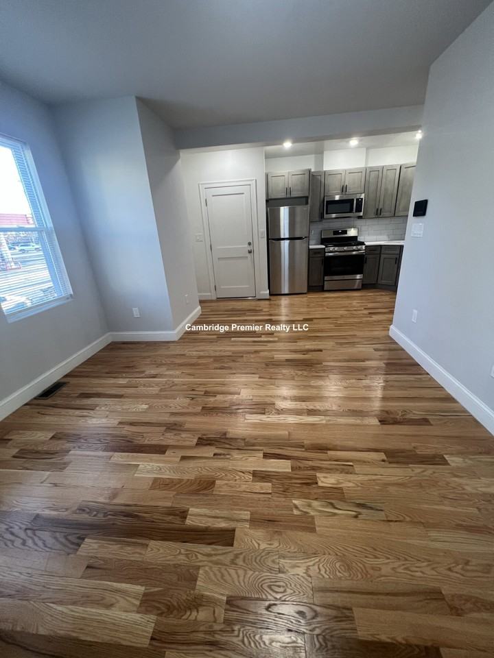Crescent St #104 - Photo 2 of 8