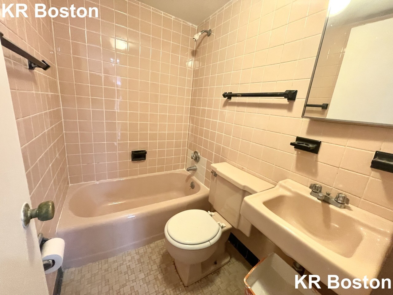153 Brighton Ave #17 - Photo 7 of 9