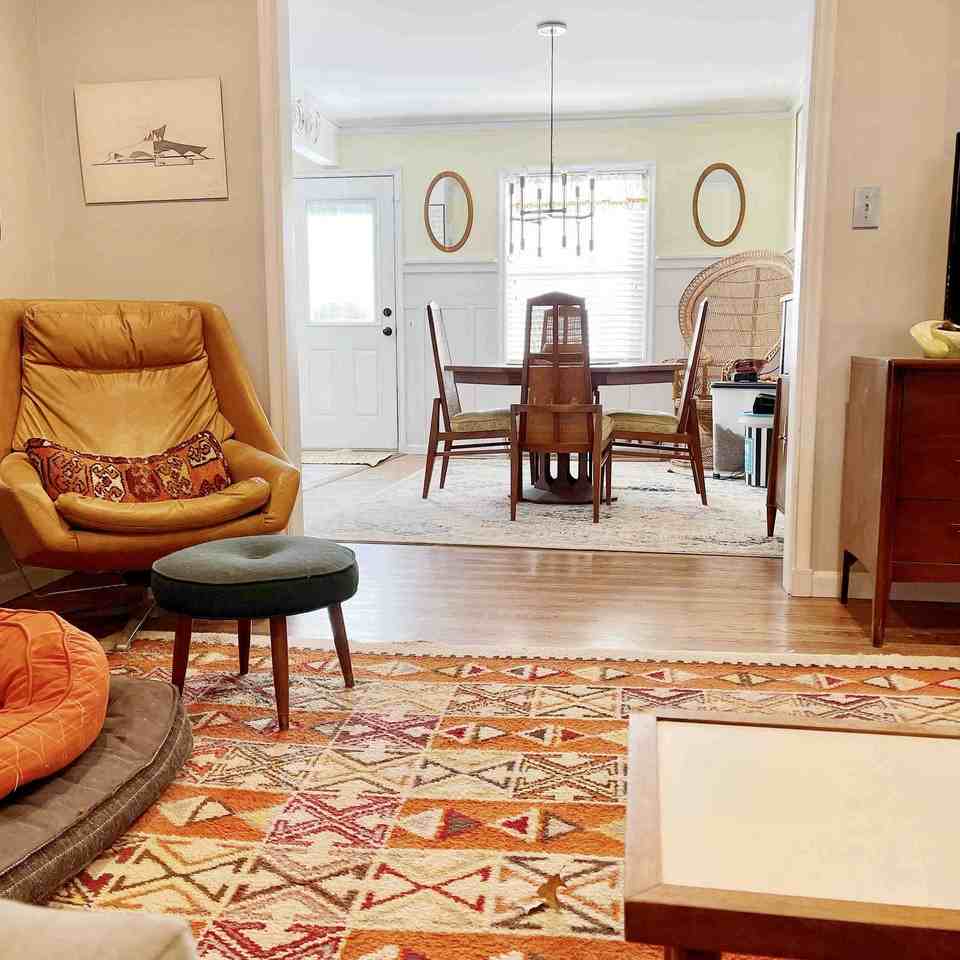 2667 S Urbana Ave - Photo 2 of 24