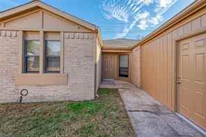 7019 Pouter Dr - Photo 3 of 32