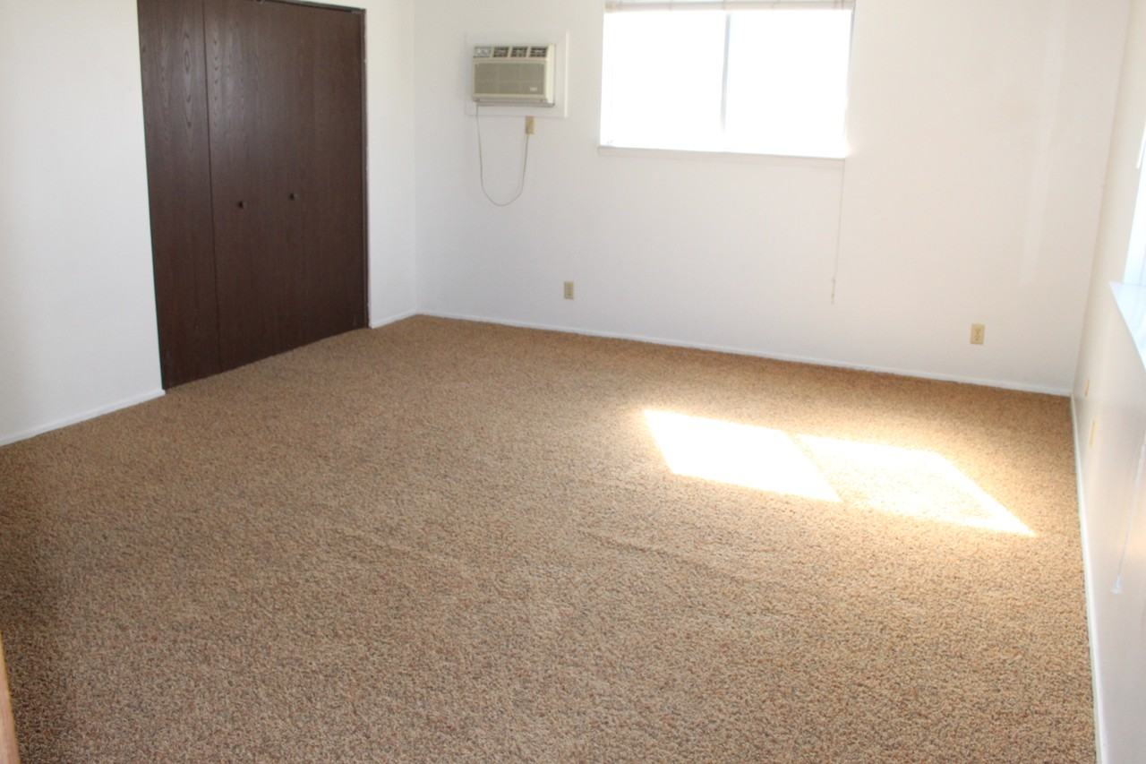 852 Tyler St #5 - Photo 5 of 6