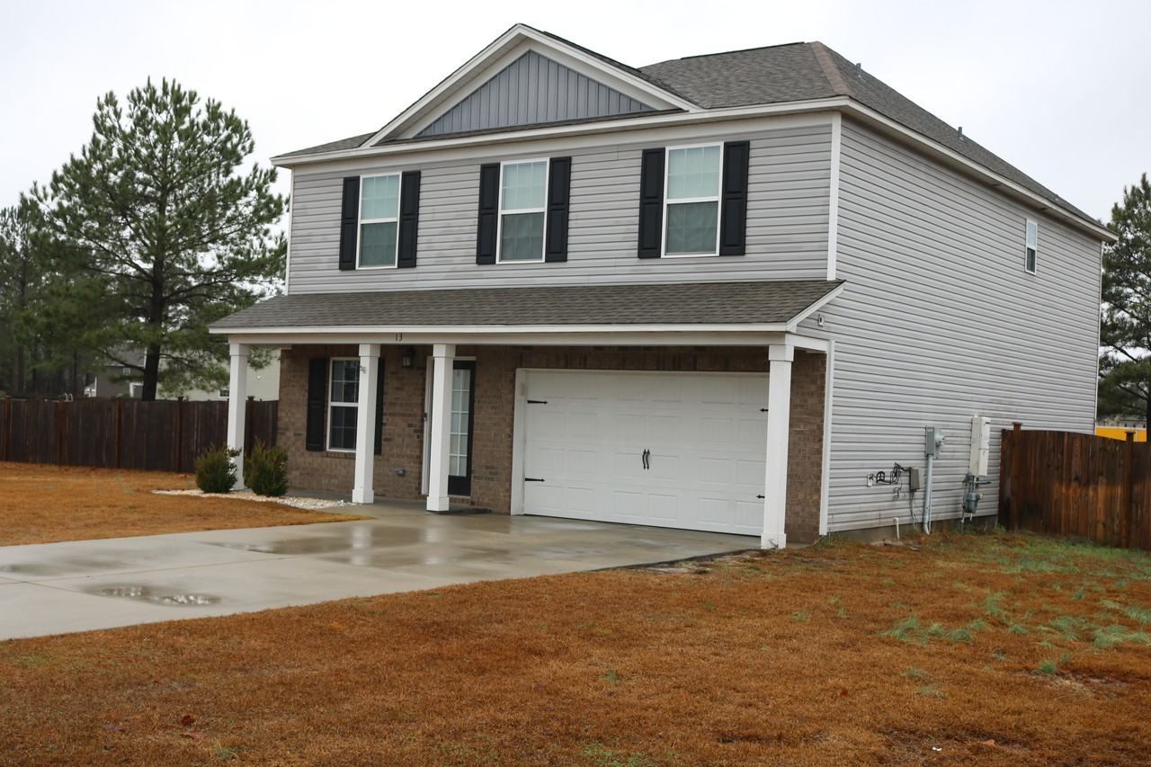 13 Lillie Ln - Photo 2 of 40