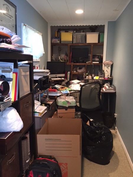 423 Green St - Photo 3 of 14