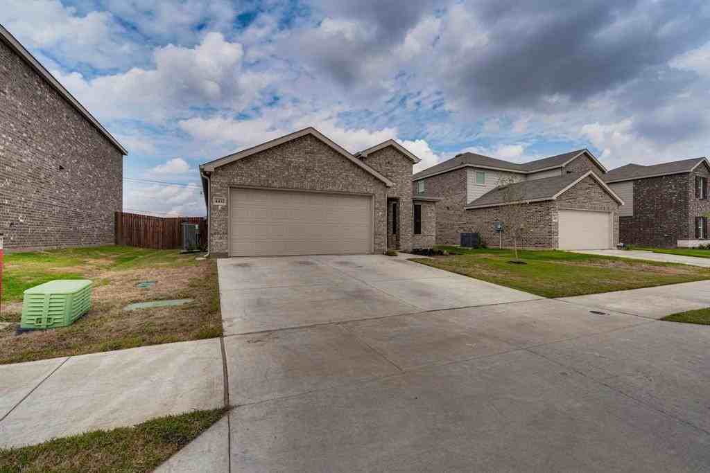 4432 Sagecroft Rd - Photo 4 of 40