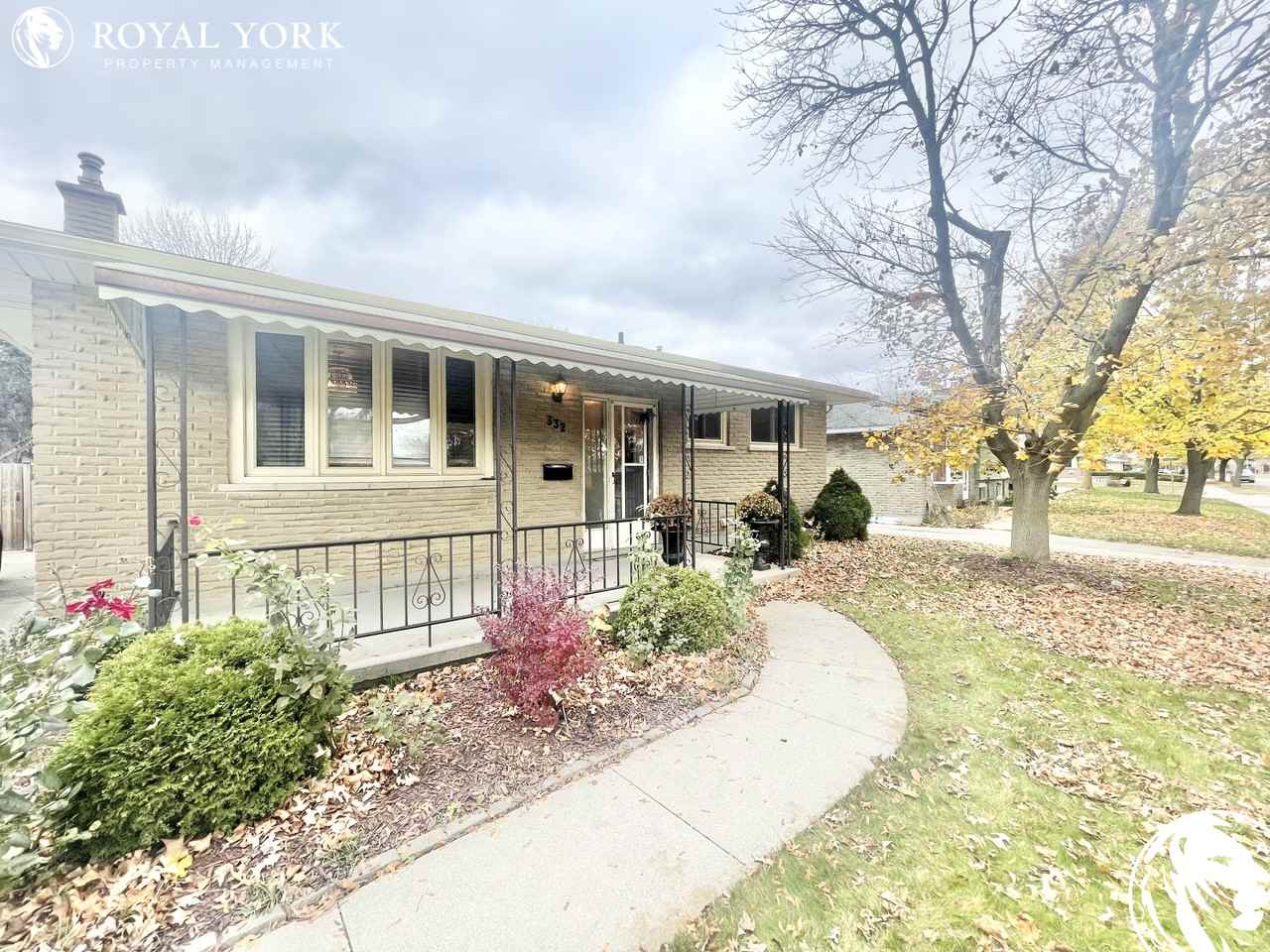 332 Hudson Dr - Photo 2 of 45