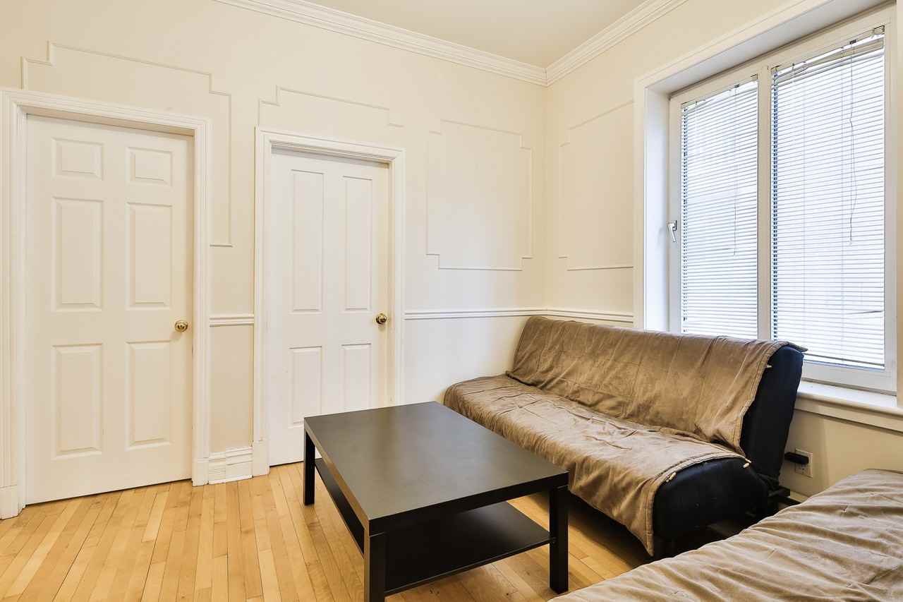 4292 Rue Saint-Urbain - Photo 2 of 11