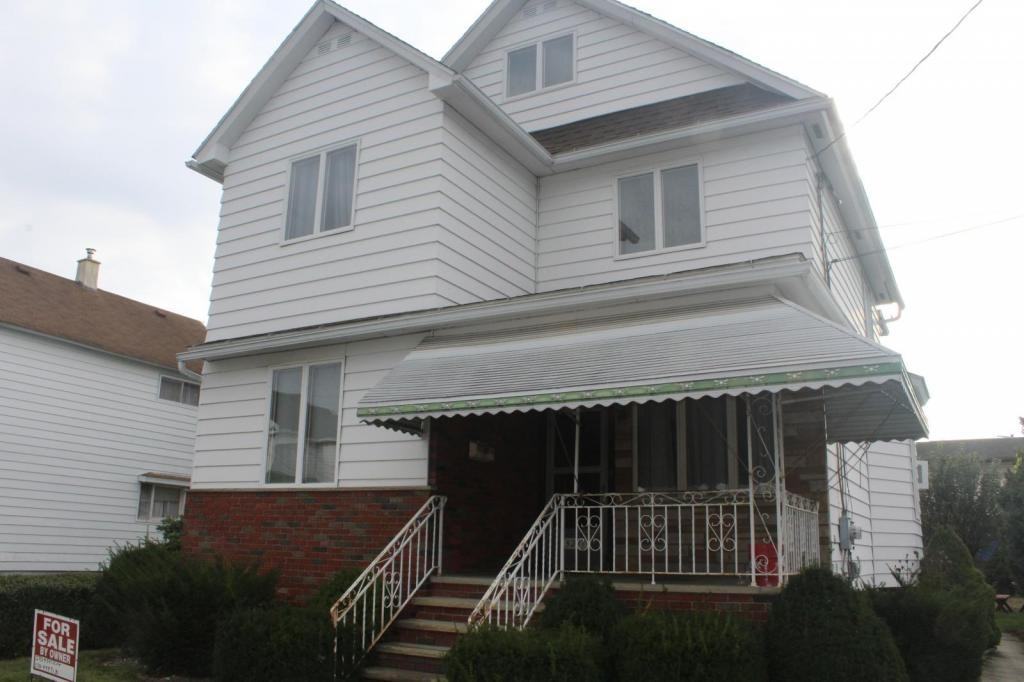 3277 Greenwood Ave Unit 1 - Photo 2 of 9