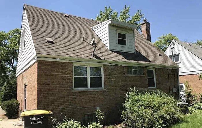 17541 Greenbay Ave - Photo 2 of 10