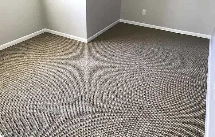 17541 Greenbay Ave - Photo 3 of 10