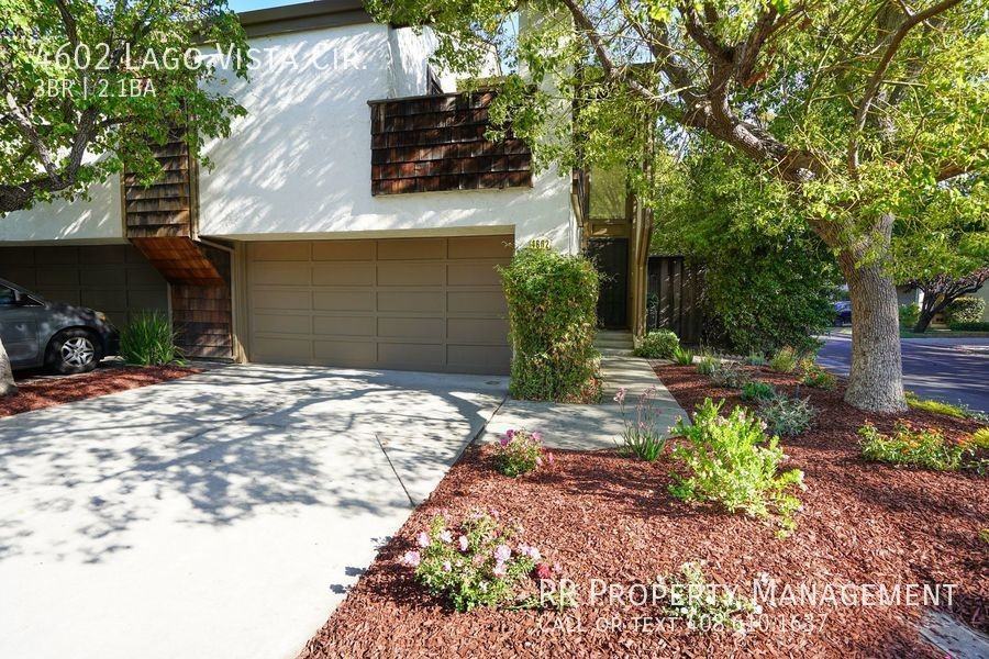 4602 Lago Vista Cir - Photo 2 of 28