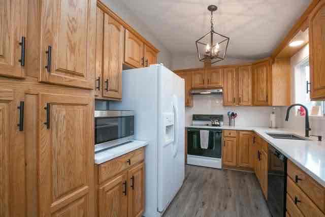 10217 Nw 3rd Ave - Photo 3 of 15