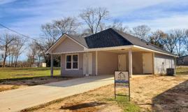 411 Godfrey St - Photo 1 of 1