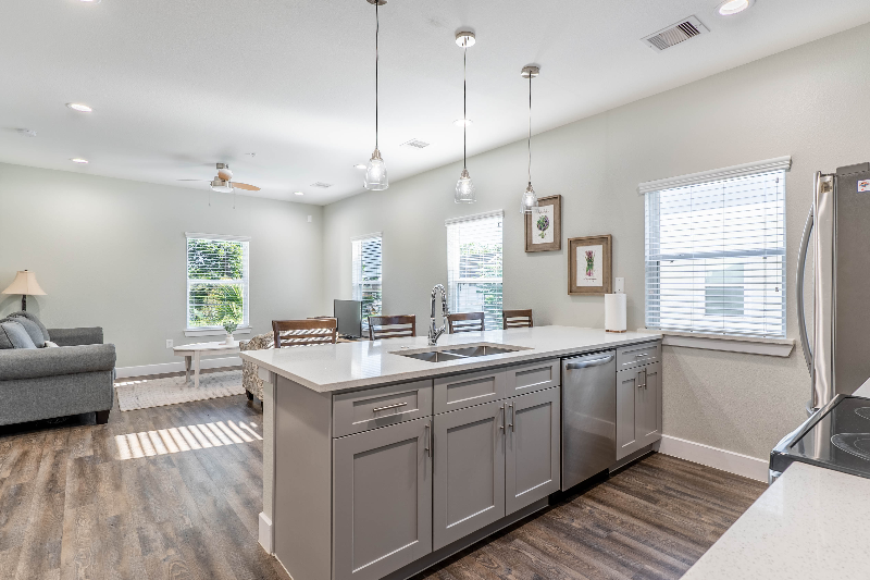 142 W 5th St #B - Photo 3 of 27