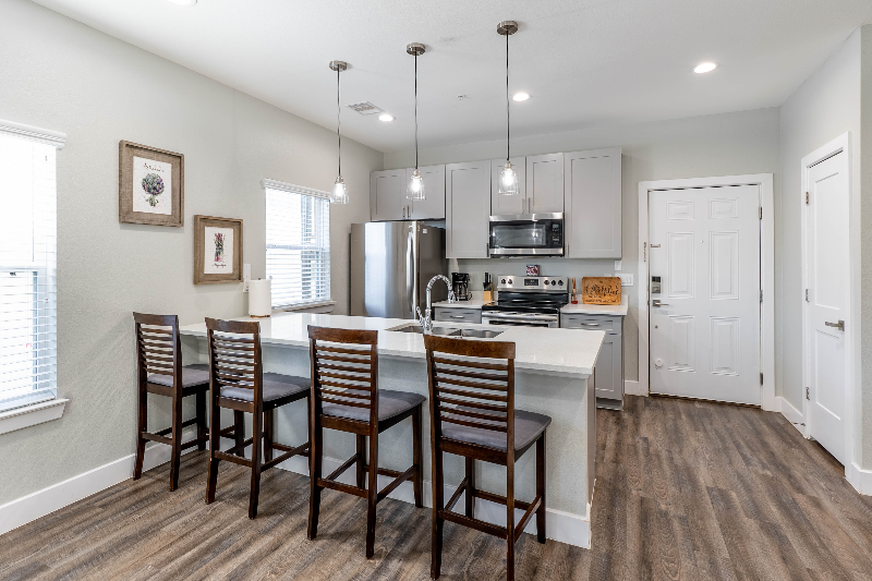 142 W 5th St #B - Photo 5 of 27