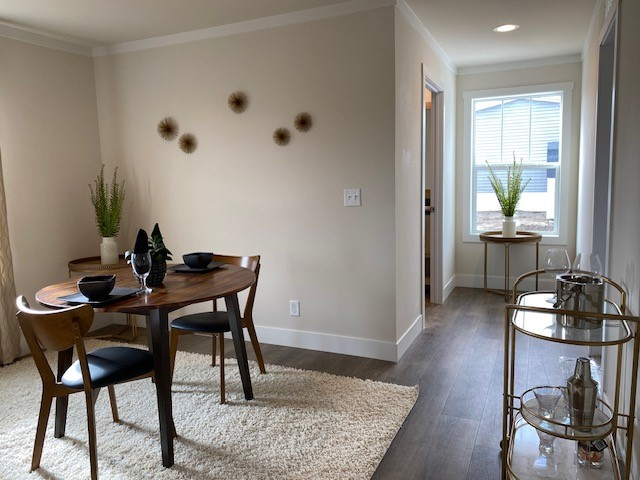 1219 Wellington Dr - Photo 3 of 15