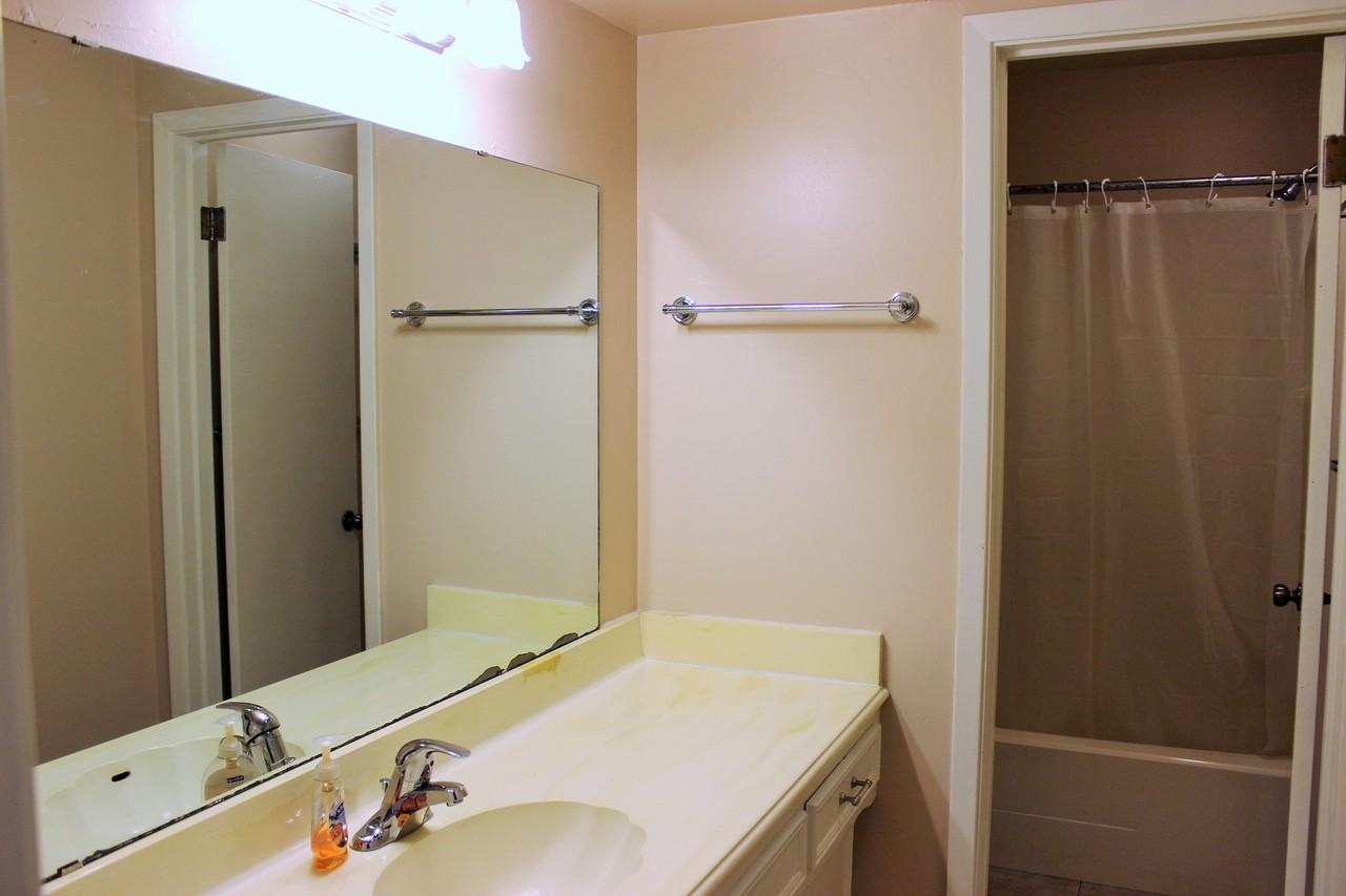 111 Machemehl Drive #1 - Photo 4 of 9