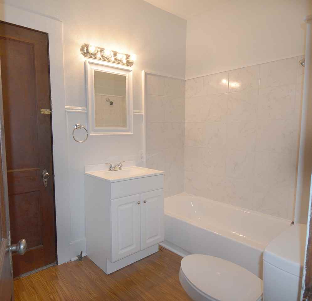 1001 N Park St #1 - Photo 5 of 18